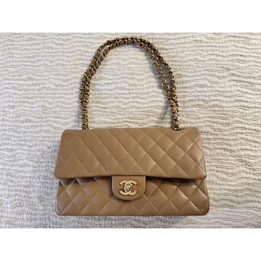 CHANEL CLASSIC DOUBLE FLAP MEDIUM CAVIAR LEATHER - LIKE NEW CONDITION